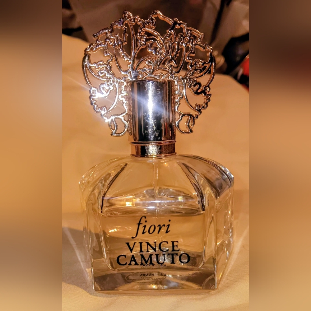 Vince Camuto Fiori Perfume 3 4 oz. & Body Mist 8 oz. Fragrance Bundle Beauty - Picture 2 of 5